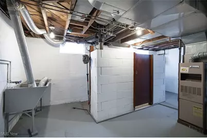 271 N Hawkins Avenue, Akron, OH 44313 - Photo 23