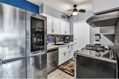 13800 Fairhill Road #520, Huber Heights, OH 44120 - Photo 7