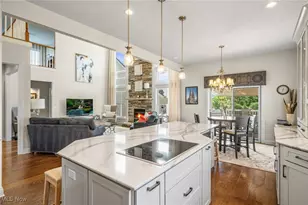 306 Dunbar Cir, Grandview Heights, OH 44147 - Photo 13