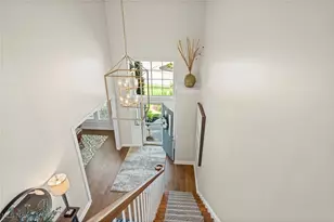 306 Dunbar Cir, Grandview Heights, OH 44147 - Photo 7