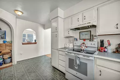 10690 Hawke Road, Columbia Station, OH 44028 - Photo 7