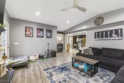 29566 Shaker Drive, Wickliffe, OH 44092 - Photo 5