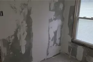 924 Lane St, Akron, OH 44307 - Photo 17