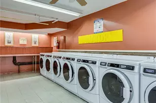 2331 E Market St, Akron, OH 44312 - Photo 23