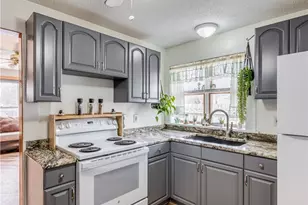 3889 Bradley St, Mogadore, OH 44260 - Photo 9