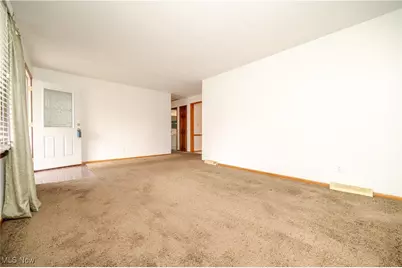 3990 Claridge Drive, Austintown, OH 44511 - Photo 7