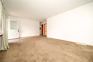 3990 Claridge Dr, Austintown, OH 44511 - Photo 7