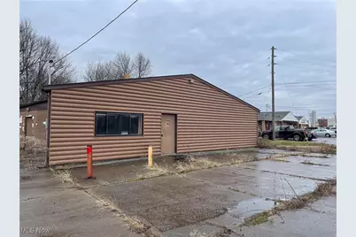 4520 Navarre Road SW, Canton, OH 44706 - Photo 1