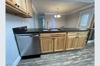 8428 Ridge Road, North Royalton, OH 44133 - Photo 5
