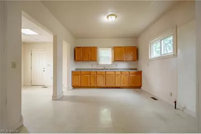 900 4th Street SW, Canton, OH 44707 - Photo 9