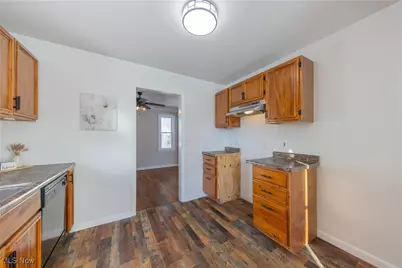 464 E 250th Street, Euclid, OH 44132 - Photo 15