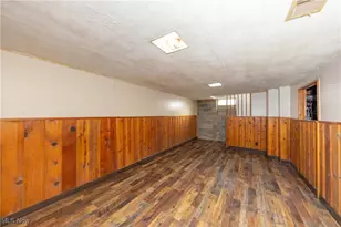 464 E 250th St, Euclid, OH 44132 - Photo 29