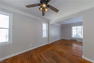 464 E 250th St, Euclid, OH 44132 - Photo 11