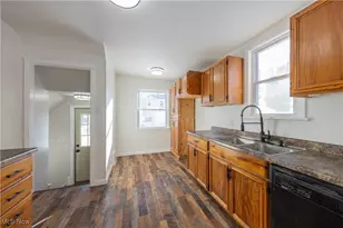 464 E 250th St, Euclid, OH 44132 - Photo 13