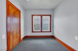 917 Helmsdale Rd, Cleveland Heights, OH 44112 - Photo 17