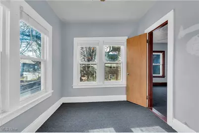 917 Helmsdale Road #2/UP, Cleveland Heights, OH 44112 - Photo 19