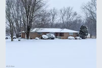 594 Center Street W, Warren, OH 44481 - Photo 1