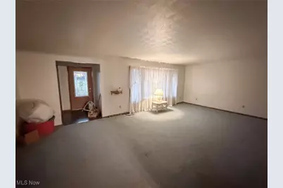 594 Center Street W, Warren, OH 44481 - Photo 3