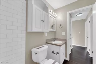 18804 Rockland Ave, Loveland, OH 44135 - Photo 19