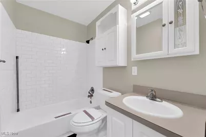 18804 Rockland Avenue, Loveland, OH 44135 - Photo 15