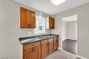 18804 Rockland Ave, Loveland, OH 44135 - Photo 7