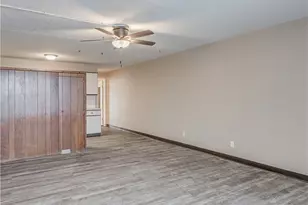 2331 E Market St, Akron, OH 44312 - Photo 5