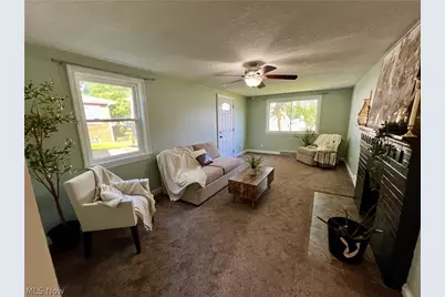 627 Poland Avenue, Struthers, OH 44471 - Photo 5