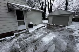 350 Beebe Ave, Elyria, OH 44035 - Photo 3