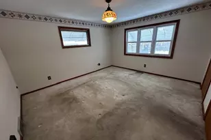 350 Beebe Ave, Elyria, OH 44035 - Photo 11