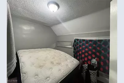 667 E 94th Street, Loveland, OH 44108 - Photo 11