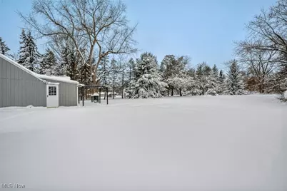 8564 Cedar Road, Chesterland, OH 44026 - Photo 35