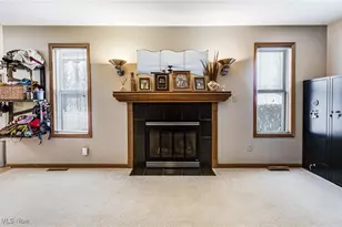 1244 Cross Dr, Austintown, OH 44515 - Photo 9