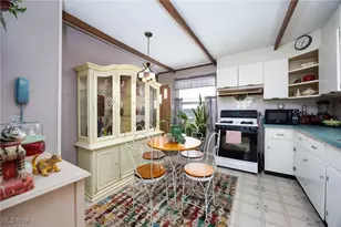 369 Franklin Ave, Barberton, OH 44203 - Photo 7