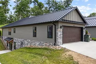 1031 Sycamore Ln, Millersburg, OH 44654 - Photo 3