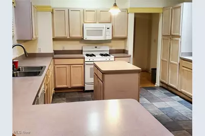 10803 Detroit Avenue #3B, Loveland, OH 44102 - Photo 5