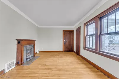 1530 E 214th Street #1/DN, Euclid, OH 44117 - Photo 7