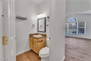 24 Hunters Woods Blvd, Canfield, OH 44406 - Photo 17