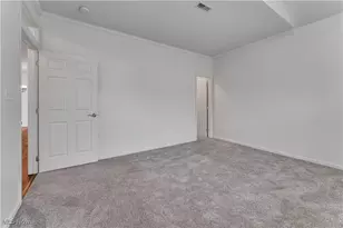 24 Hunters Woods Blvd, Canfield, OH 44406 - Photo 15