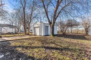 3992 E 26th St, Newburgh Heights, OH 44105 - Photo 19