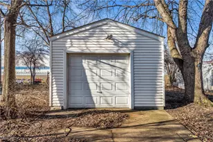 3992 E 26th St, Newburgh Heights, OH 44105 - Photo 17