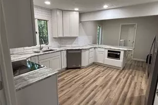 1353 Lake Martin Dr, Kent, OH 44240 - Photo 3