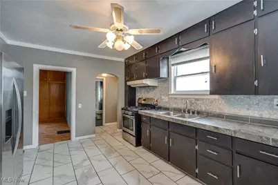 377 Hillsdale Avenue, Barberton, OH 44203 - Photo 9