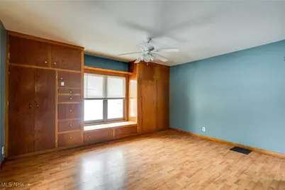 377 Hillsdale Avenue, Barberton, OH 44203 - Photo 5