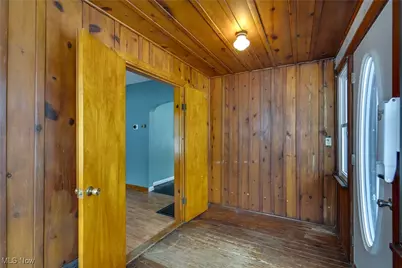377 Hillsdale Avenue, Barberton, OH 44203 - Photo 3