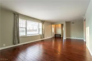 330 Wynncrest Dr, Marietta, OH 45750 - Photo 5