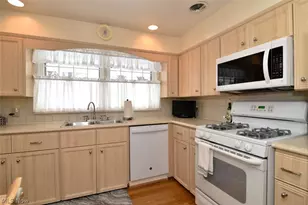 15991 Henley Rd, Loveland, OH 44112 - Photo 17