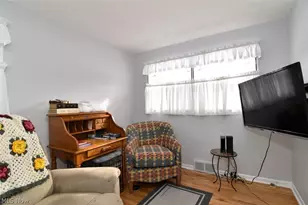 15991 Henley Rd, Loveland, OH 44112 - Photo 13