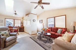 3921/3923 Huntmere Ave, Youngstown, OH 44515 - Photo 11