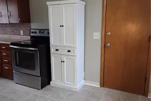 1373 Military Rd, Zanesville, OH 43701 - Photo 7