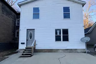 1135 Sharon Ave, Zanesville, OH 43701 - Photo 1